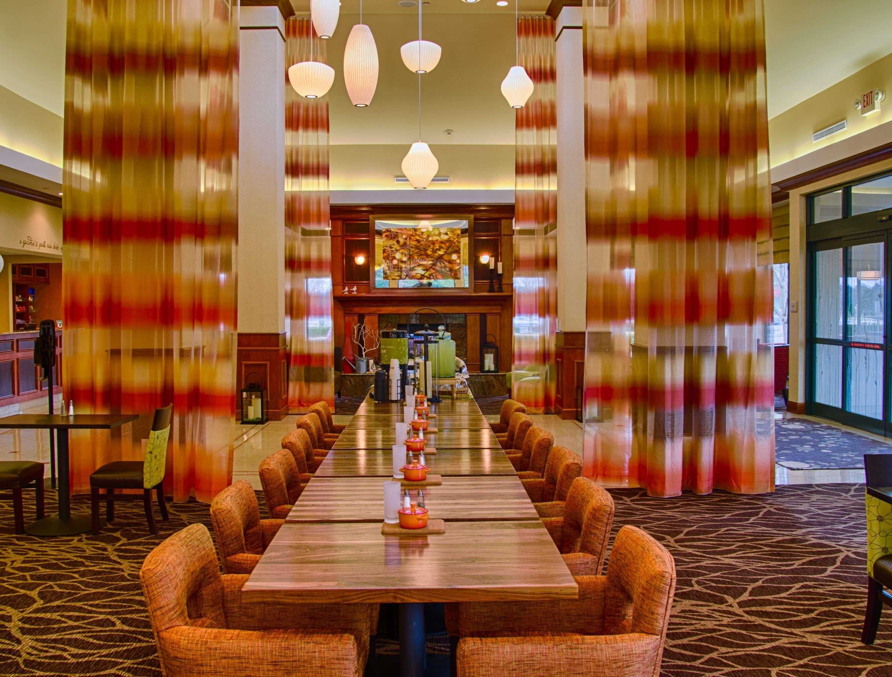 Hilton Garden Bowling 3*