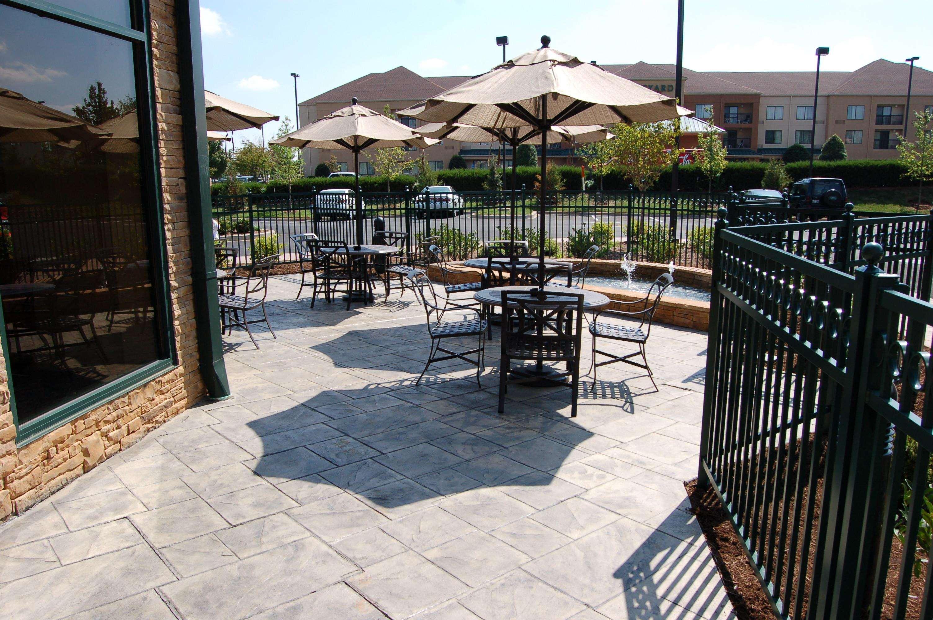 Hilton Garden Bowling Hotel 3*