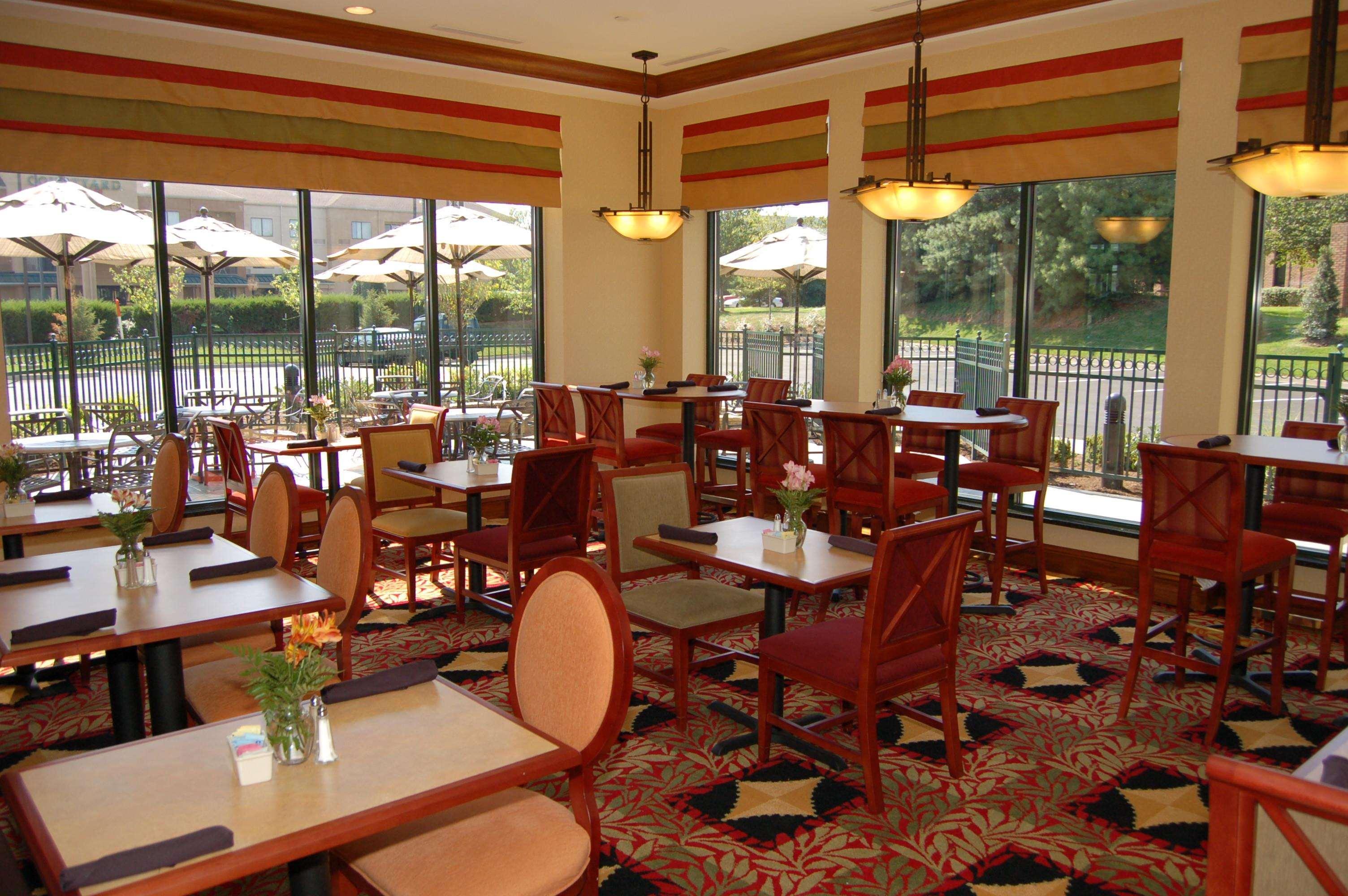 Hilton Garden Bowling Hotel