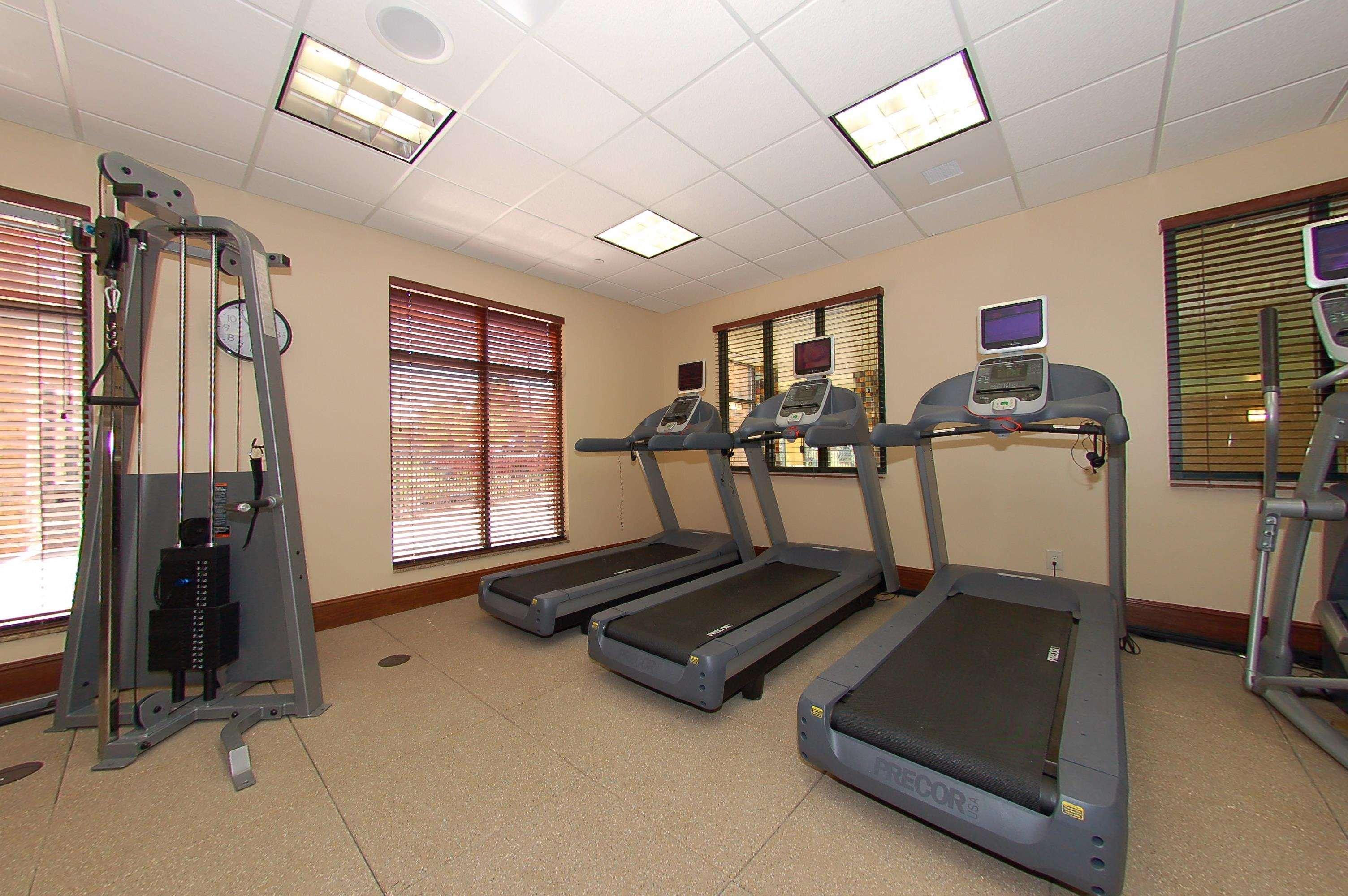 Hilton Garden Bowling 3*