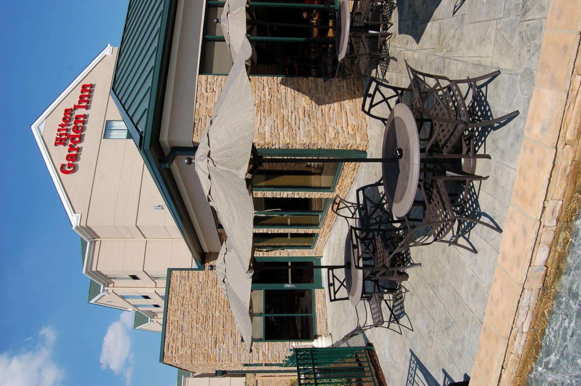 Hilton Garden Bowling 3*