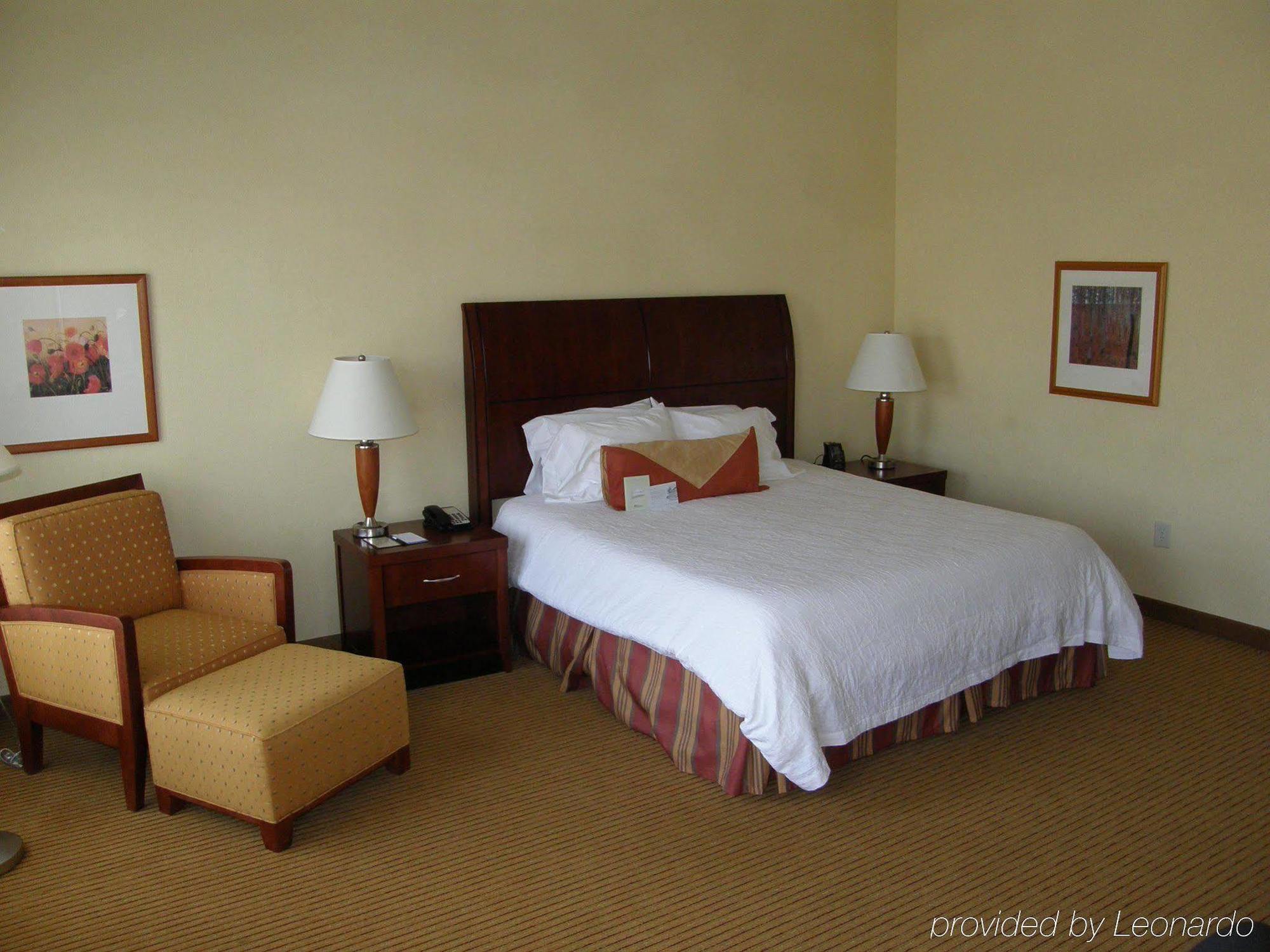 Hilton Garden Bowling 3*